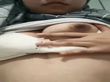 Dokumentasi Ukhti Ilyani Cantik Live Kasur